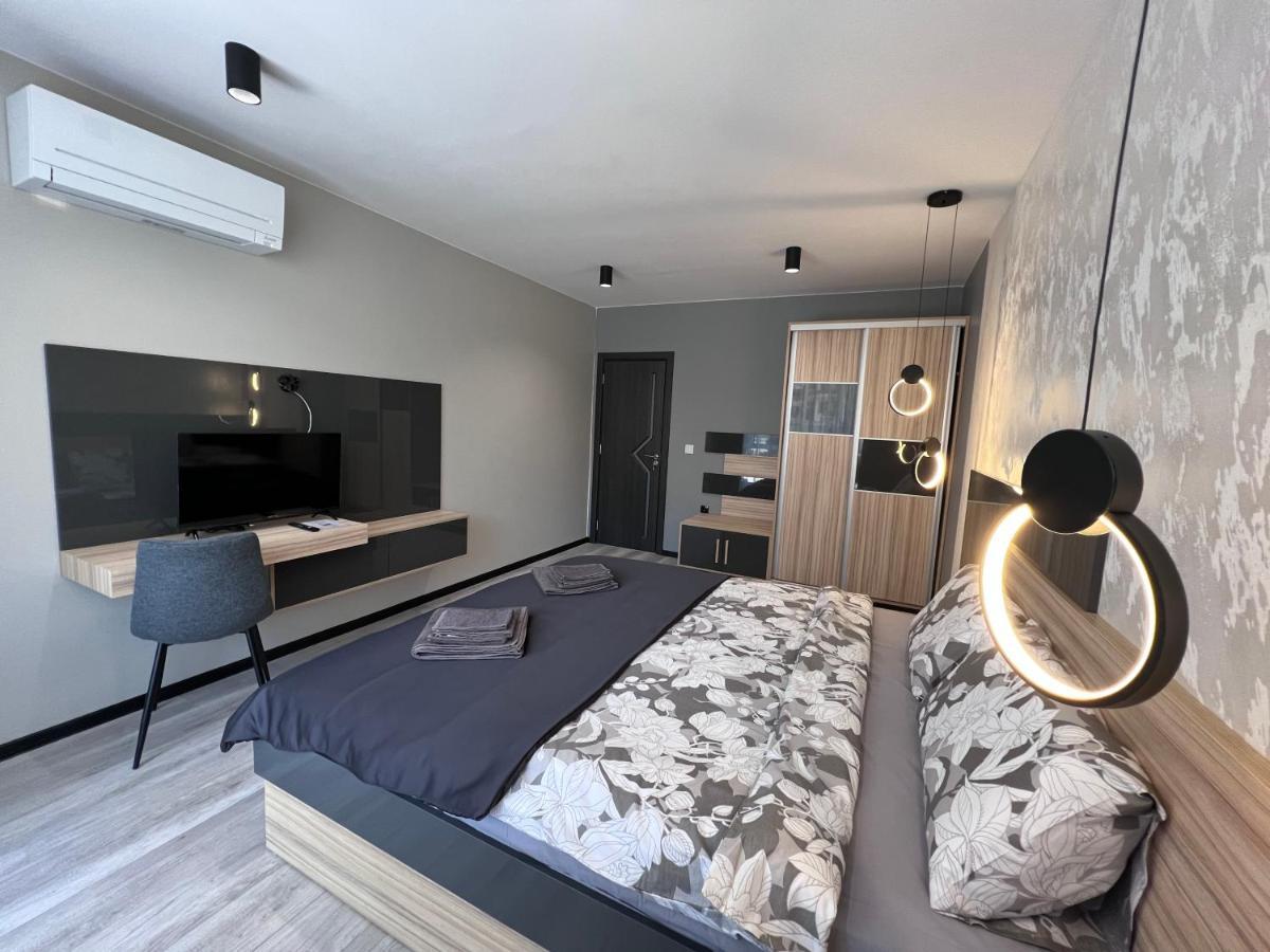 A-Brilliant, New! Spacious & Modern Apartment In Varna Whit Garage Ngoại thất bức ảnh