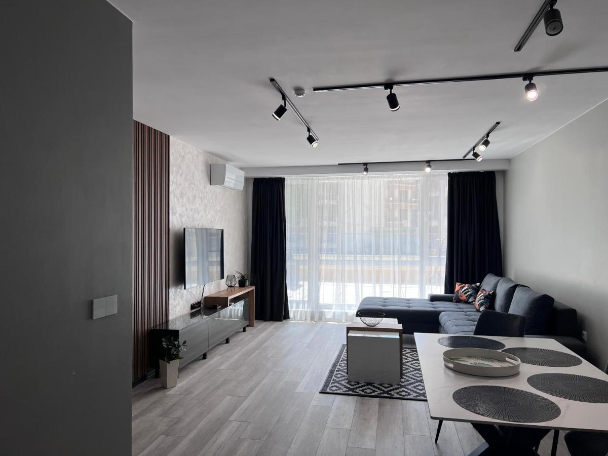 A-Brilliant, New! Spacious & Modern Apartment In Varna Whit Garage Ngoại thất bức ảnh
