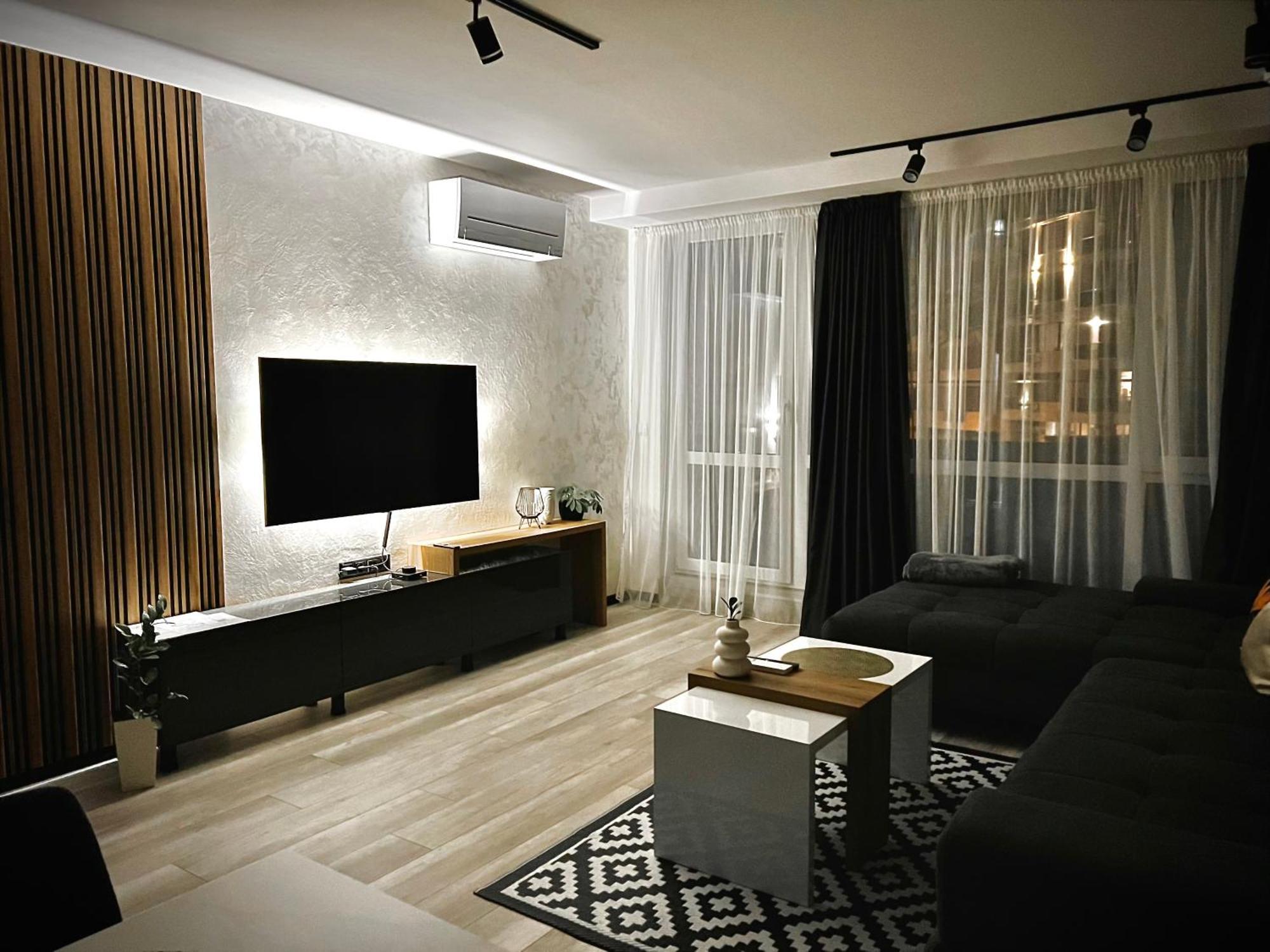 A-Brilliant, New! Spacious & Modern Apartment In Varna Whit Garage Ngoại thất bức ảnh